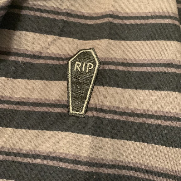 Hot Topic crop button up - Picture 3 of 3